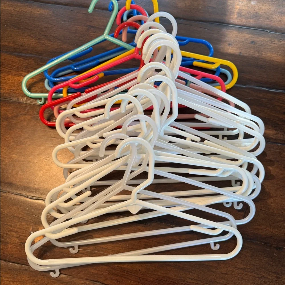 Children’s Colorful Plastic Hangers Set- 25